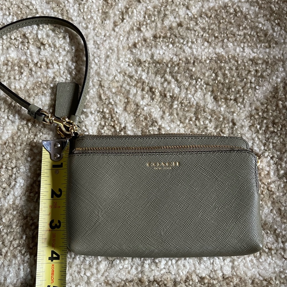 Coach double zipper wristlet - Picture 1 of 5